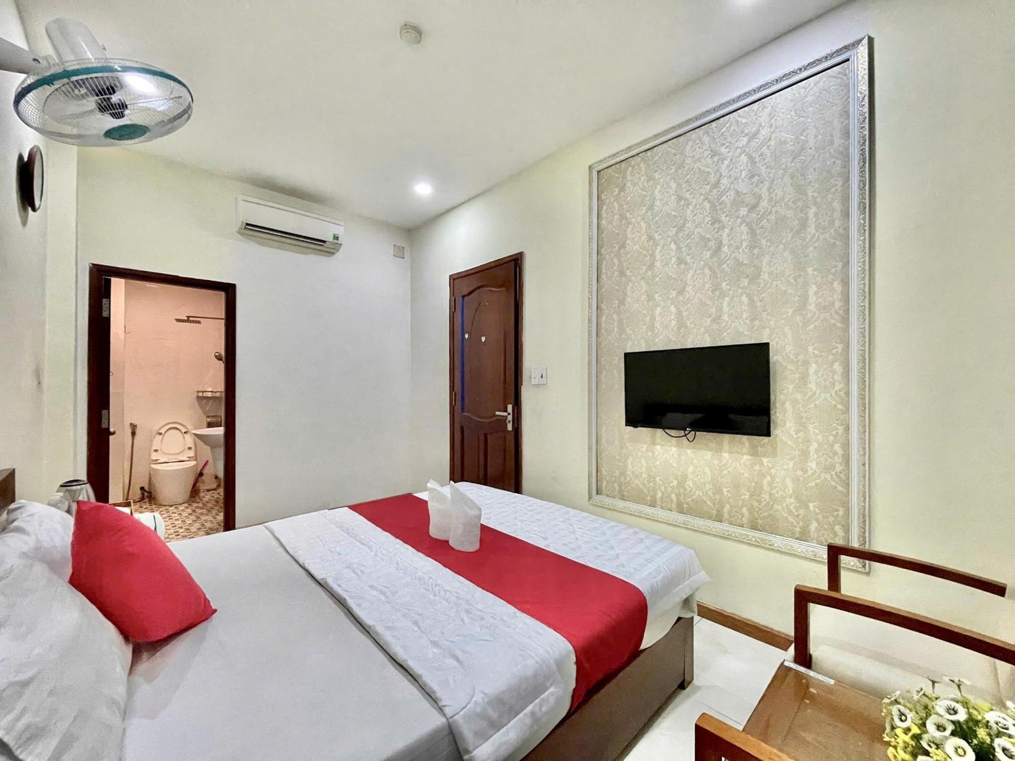 Nhu Y Hotel Хошимин Екстериор снимка