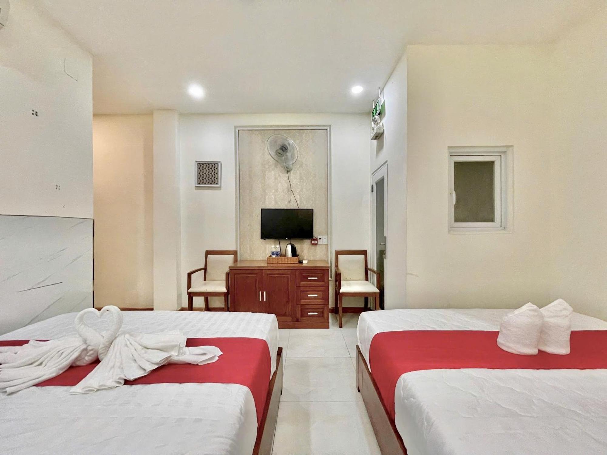 Nhu Y Hotel Хошимин Екстериор снимка