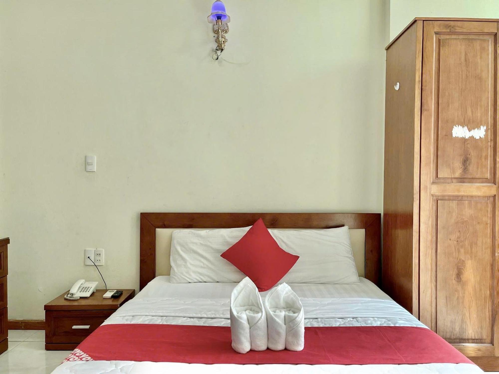 Nhu Y Hotel Хошимин Екстериор снимка