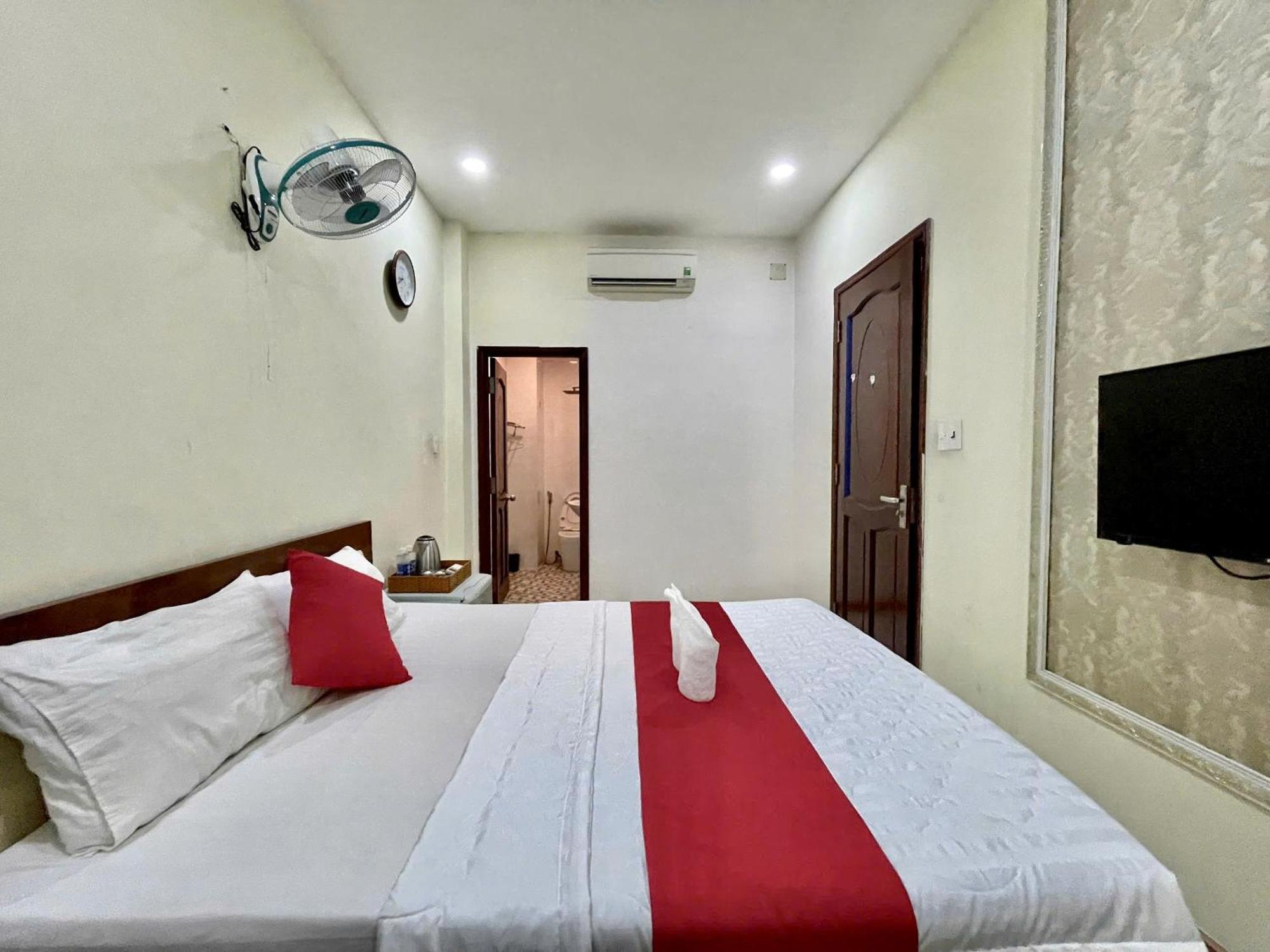 Nhu Y Hotel Хошимин Екстериор снимка